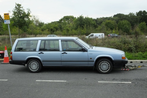 Classic Volvo 740 estaste